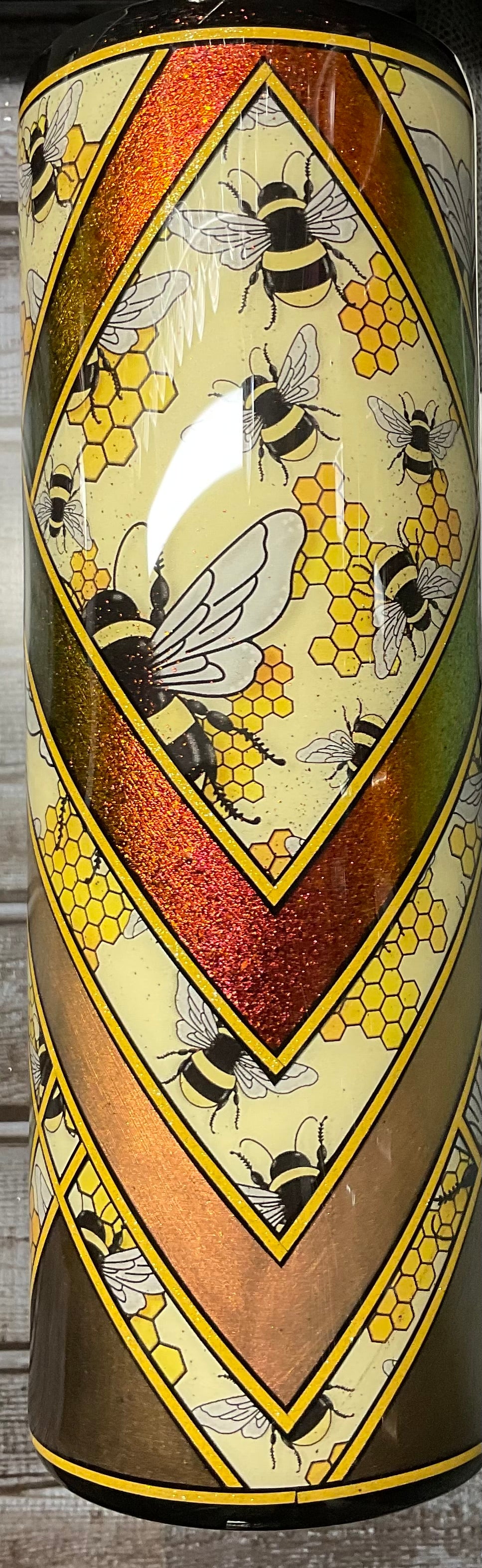 Bumble bee pigment