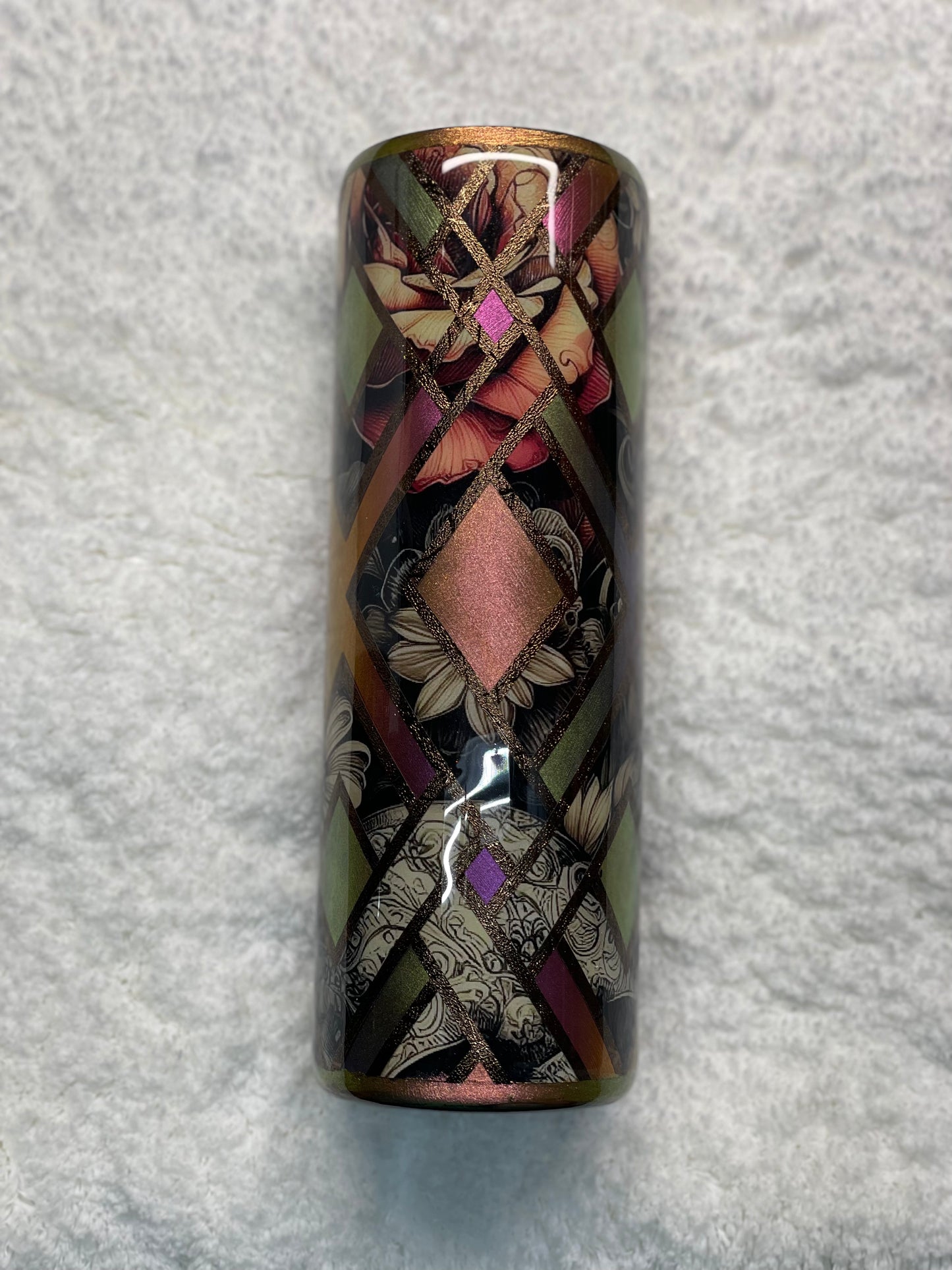 Skulls and roses pigment tumbler