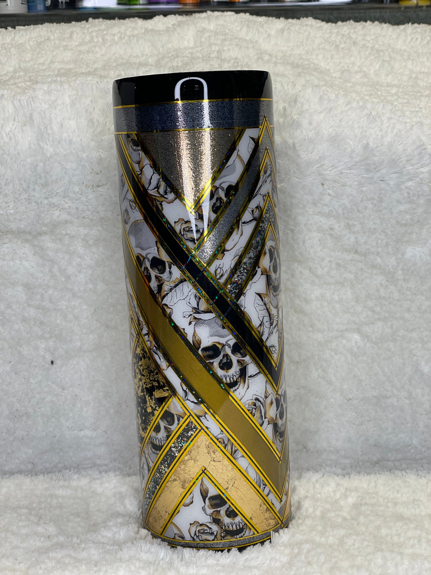 30oz Skulls and RosesTemplate/Pigment Black/Gold